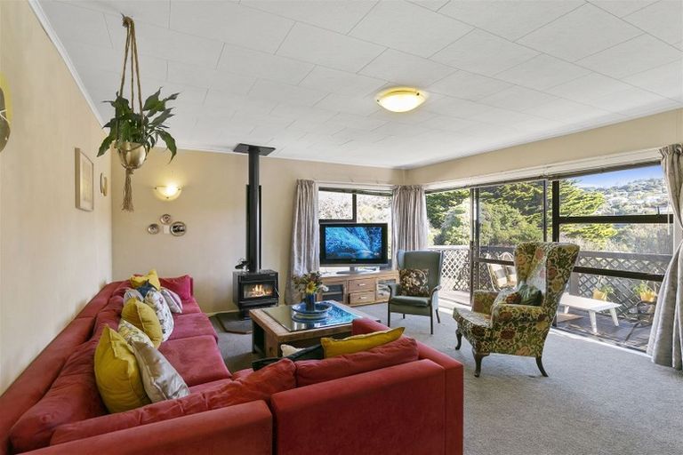 Photo of property in 21 Lynda Avenue, Paparangi, Wellington, 6037