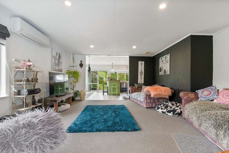 Photo of property in 124 Opouteke Road, Kaihu, 0379