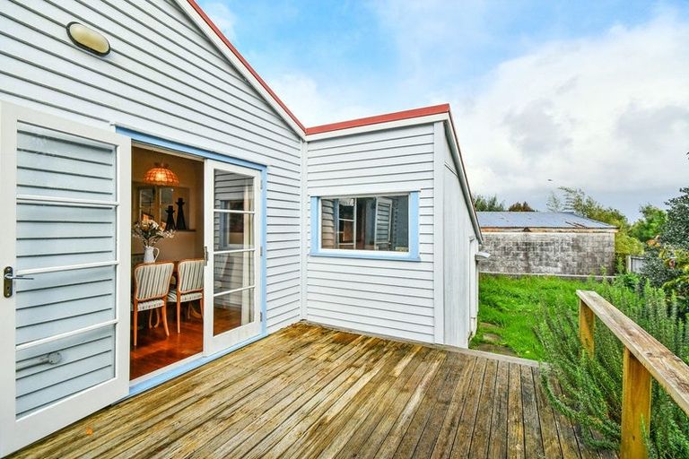 Photo of property in 18 Tui Crescent, Manurewa, Auckland, 2102