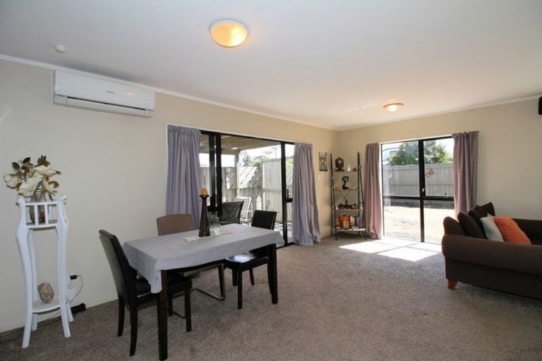 Photo of property in 12a Simpson Road, Papamoa Beach, Papamoa, 3118