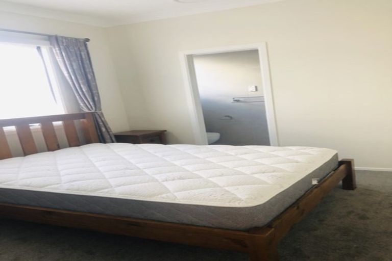 Photo of property in 66 Caldera Drive, Long Bay, Auckland, 0630