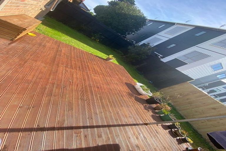 Photo of property in 15 Carlas Way, Ranui, Auckland, 0612