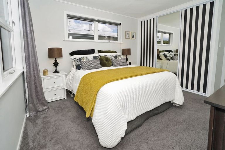 Photo of property in 11 Mcdowall Place, Queenwood, Hamilton, 3210