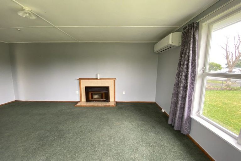 Photo of property in 2 Robertshawe Crescent, Dannevirke, 4930