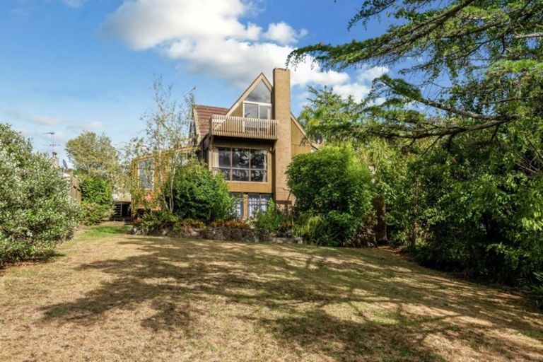 Photo of property in 12 Greenhill Crescent, Pakuranga, Auckland, 2010