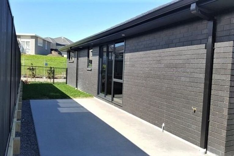 Photo of property in 2b Kauri Lane, Omokoroa, 3114