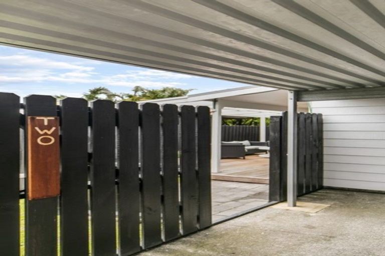 Photo of property in 2/69 Bay Street, Red Beach, 0932