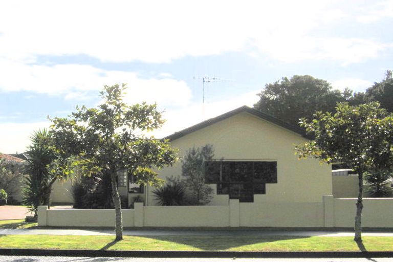 Photo of property in 11 Brentwood Avenue, Te Kamo, Whangarei, 0112