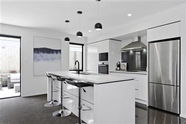 Photo of property in 28 Applin Lane, Pyes Pa, Tauranga, 3112