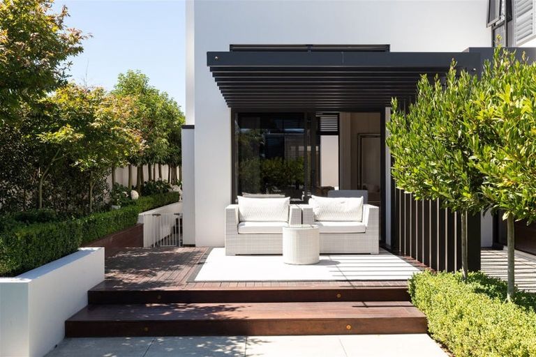 Photo of property in 14a Jacksons Road, Merivale, Christchurch, 8014