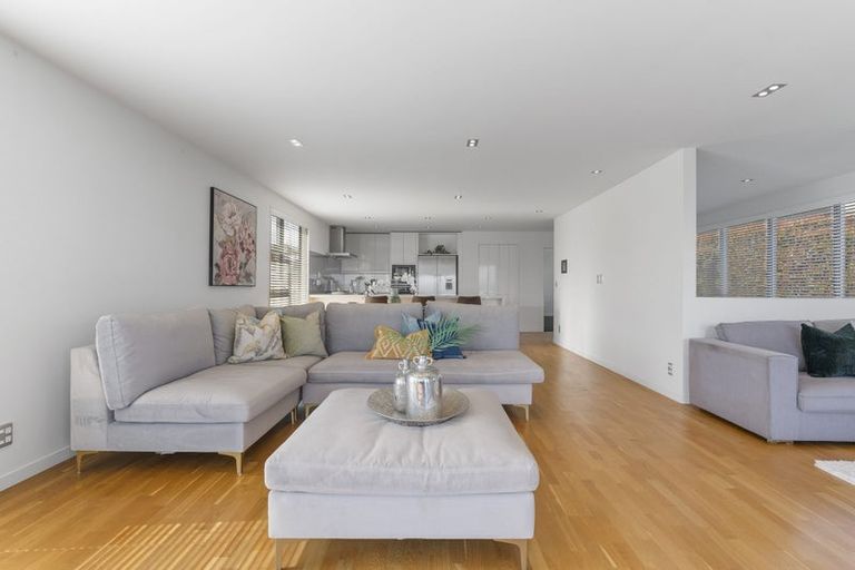 Photo of property in 38 Takutai Avenue, Bucklands Beach, Auckland, 2012