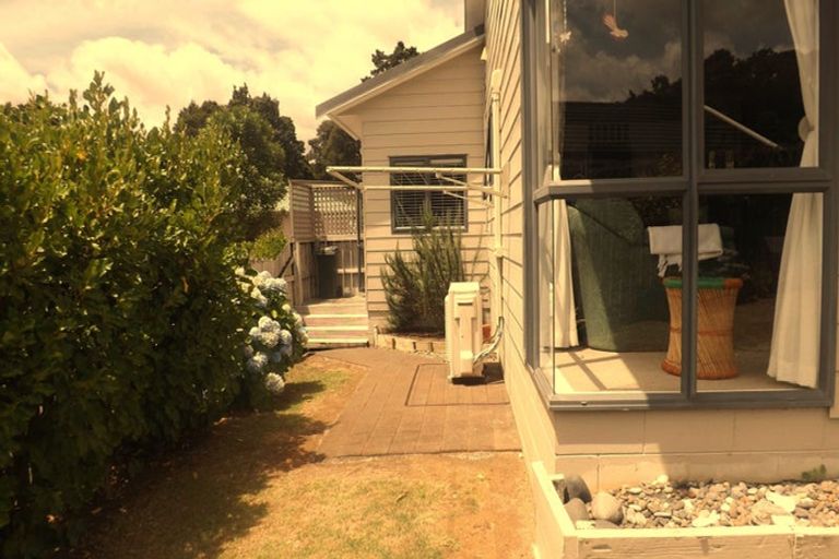 Photo of property in 1 Lochiel Place, Te Kamo, Whangarei, 0112