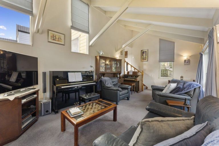 Photo of property in 14 Haast Close, Kelson, Lower Hutt, 5010