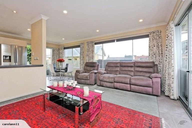 Photo of property in 13 Bale Place, Havelock North, 4130