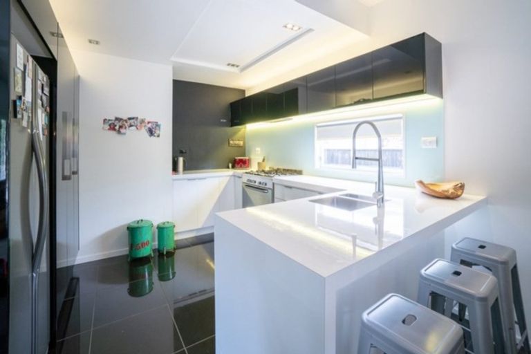 Photo of property in 4 Stirling Crescent, Hokowhitu, Palmerston North, 4410