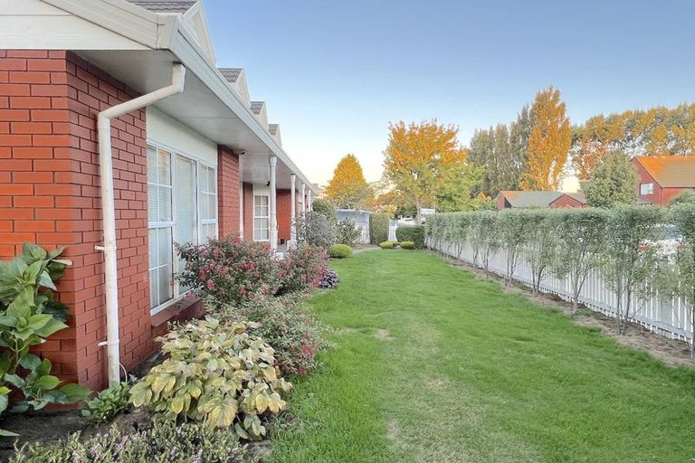 Photo of property in 12 Sayers Crescent, Ilam, Christchurch, 8041