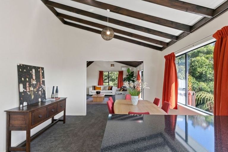 Photo of property in 7 Makatote Grove, Churton Park, Wellington, 6037