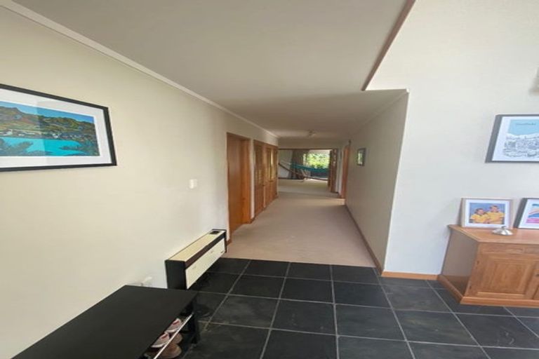 Photo of property in 2/2 Dallinghoe Crescent, Milford, Auckland, 0620