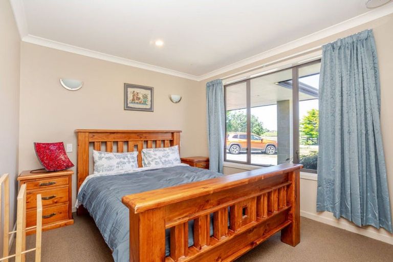 Photo of property in 152 Aerodrome Road, Dannevirke, 4972
