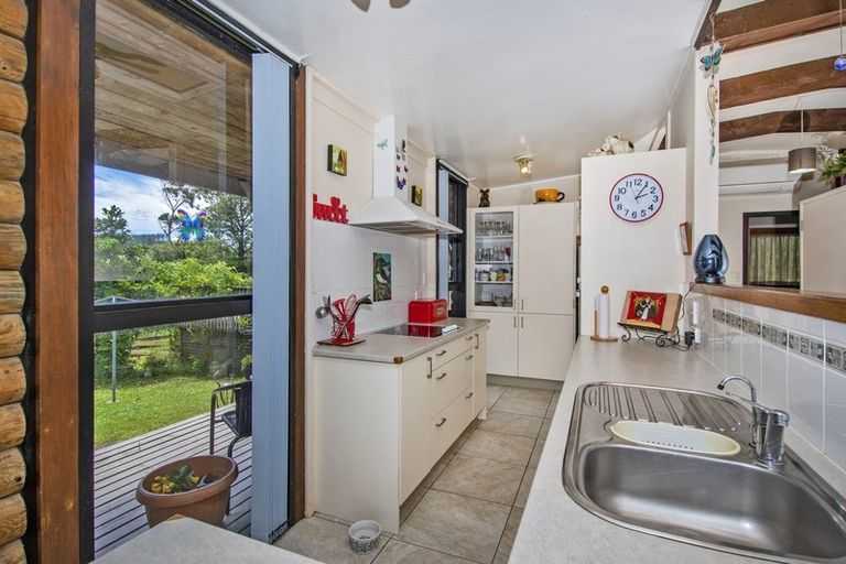 Property details for 3 Crows Nest Road, Hukerenui, Hikurangi, 0182