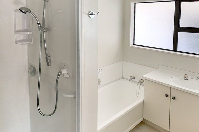 Photo of property in 5/501 Eastbourne Street East, Hastings, 4122