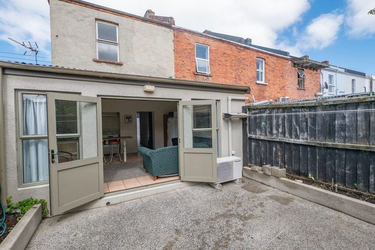 Photo of property in 104 Dundas Street, North Dunedin, Dunedin, 9016