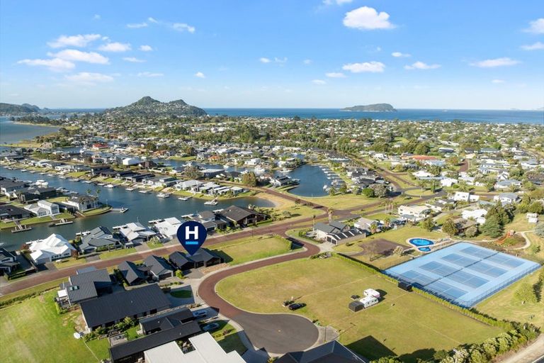 Photo of property in 6 Ian Hopper Way, Pauanui, 3579