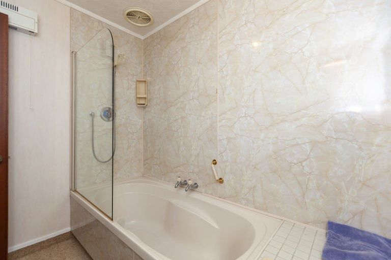 Photo of property in 29 Winara Avenue, Waikanae, 5036