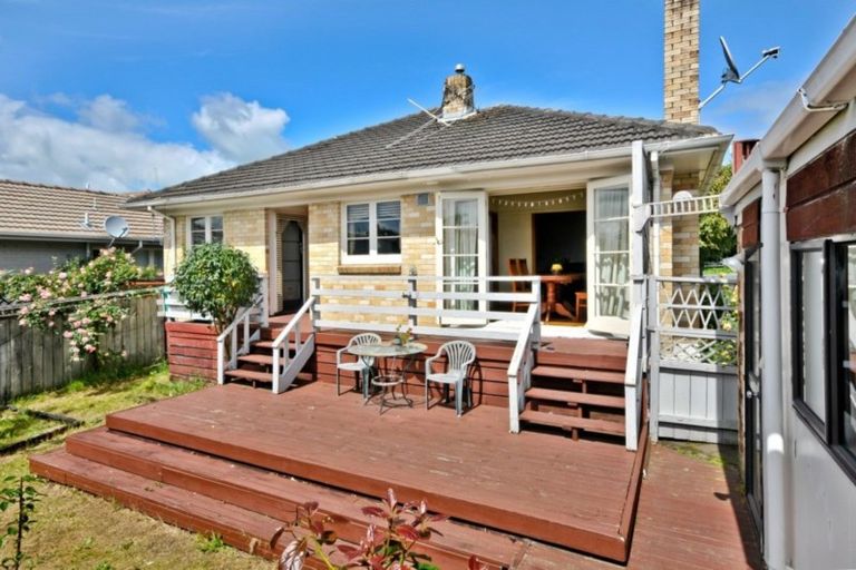 Photo of property in 281 Cambridge Road, Hillcrest, Hamilton, 3216