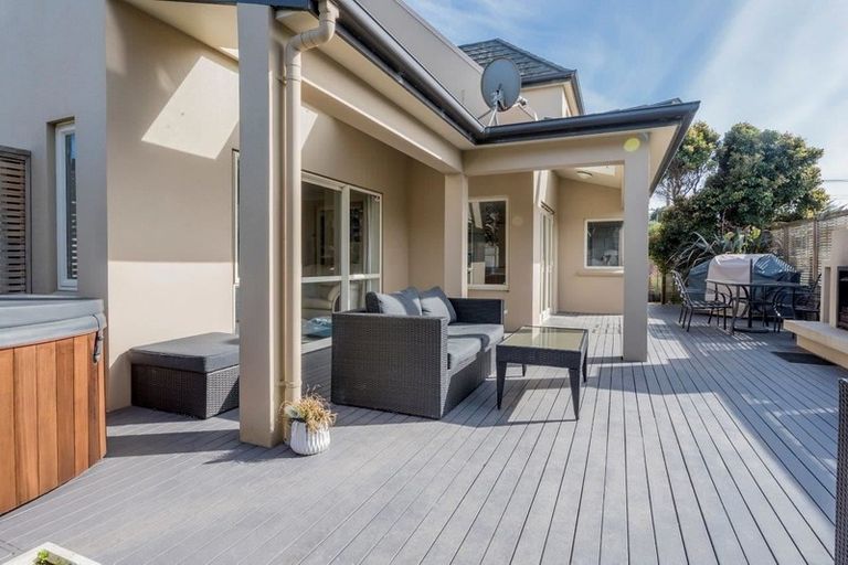 Photo of property in 22 Tutere Street, Waikanae Beach, Waikanae, 5036