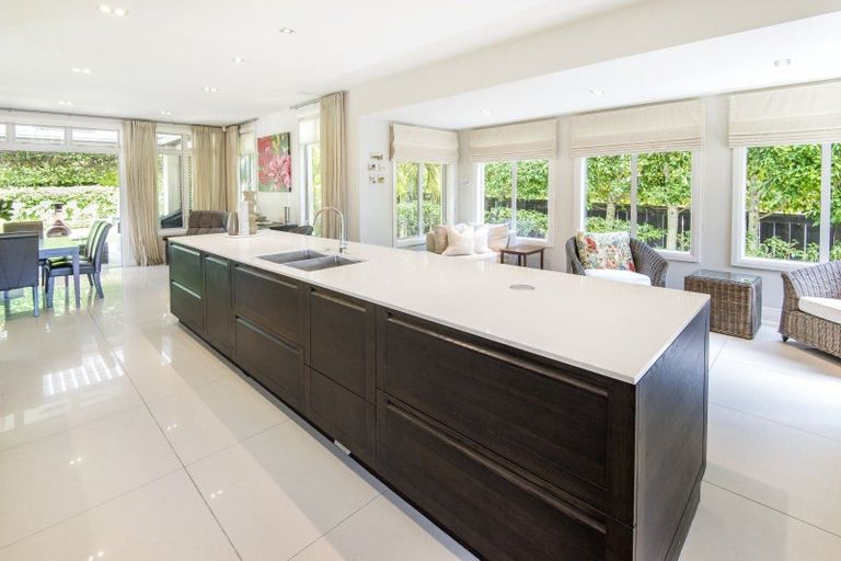 Photo of property in 23 Seacliffe Avenue, Belmont, Auckland, 0622