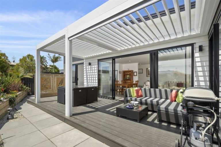 Photo of property in 6 Huanui Close, Papamoa Beach, Papamoa, 3118