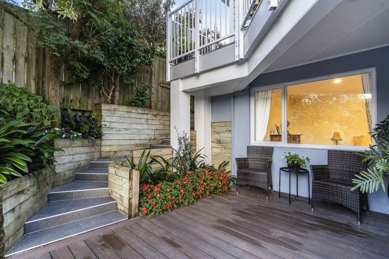 Photo of property in 21 Brooke Ridge Rise, East Tamaki Heights, Auckland, 2016