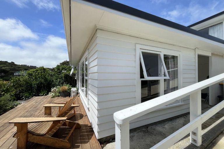 Photo of property in 2 Taupo Crescent, Plimmerton, Porirua, 5026