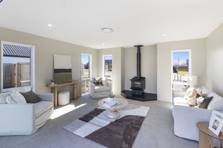 Photo of property in 143 Silver Peaks Drive, West Melton, 7618