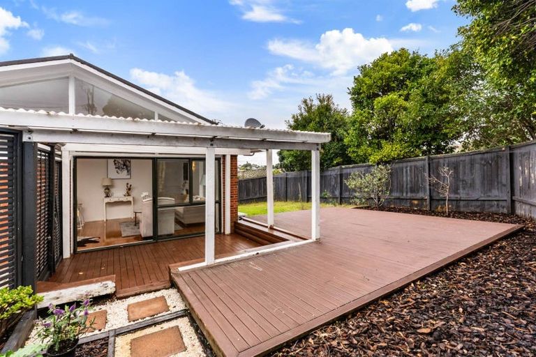 Photo of property in 1/118 Lake Road, Belmont, Auckland, 0622