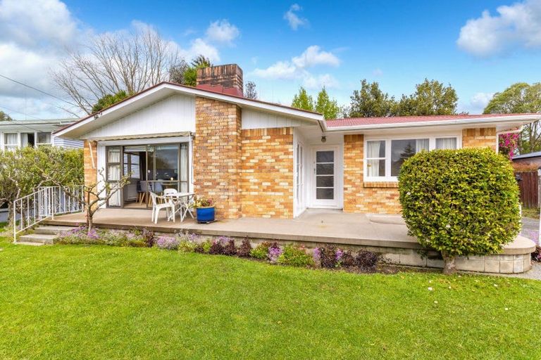 Photo of property in 24 Beverley Crescent, Hillcrest, Hamilton, 3216