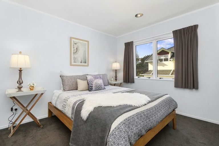 Photo of property in 2/9 Tawa Street, Tawa, Wellington, 5028