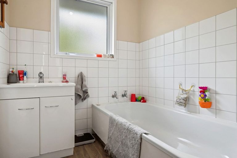 Photo of property in 1/53 Bassett Street, Burwood, Christchurch, 8083