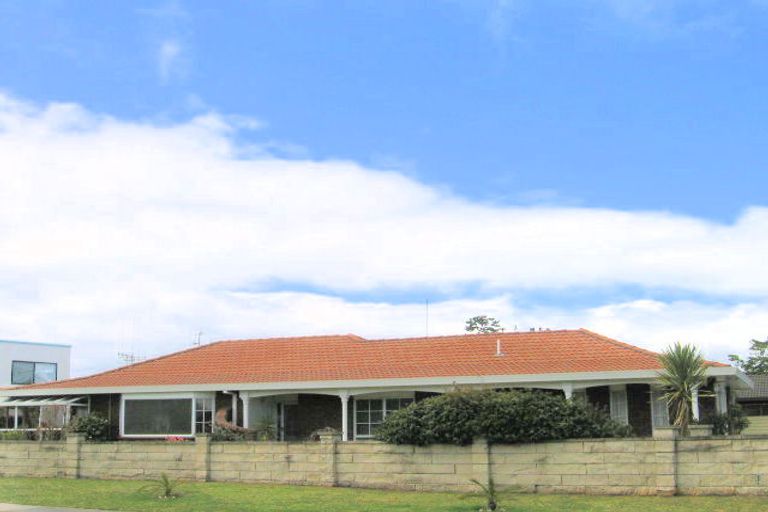 Photo of property in 214 Grenada Street, Mount Maunganui, 3116