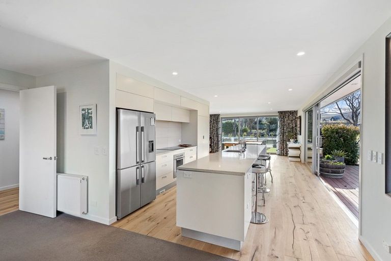 Photo of property in 2 Widgeon Place, Lake Hayes, Queenstown, 9304