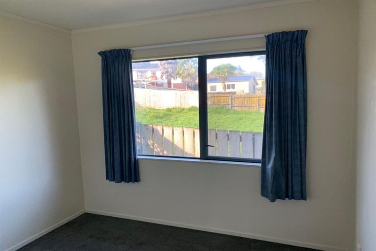 Photo of property in 71a Brunner Road, Glen Eden, Auckland, 0602