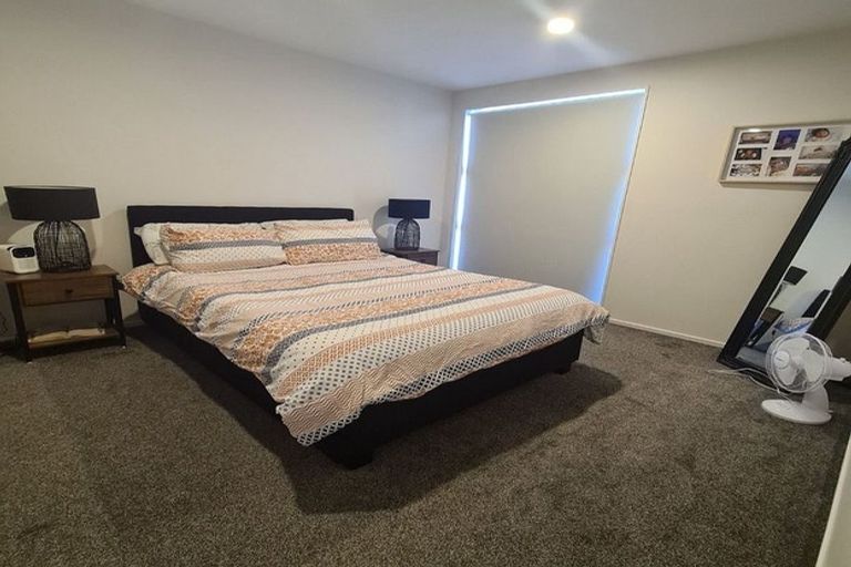 Photo of property in 111 Waekahu Road, Westgate, 0814