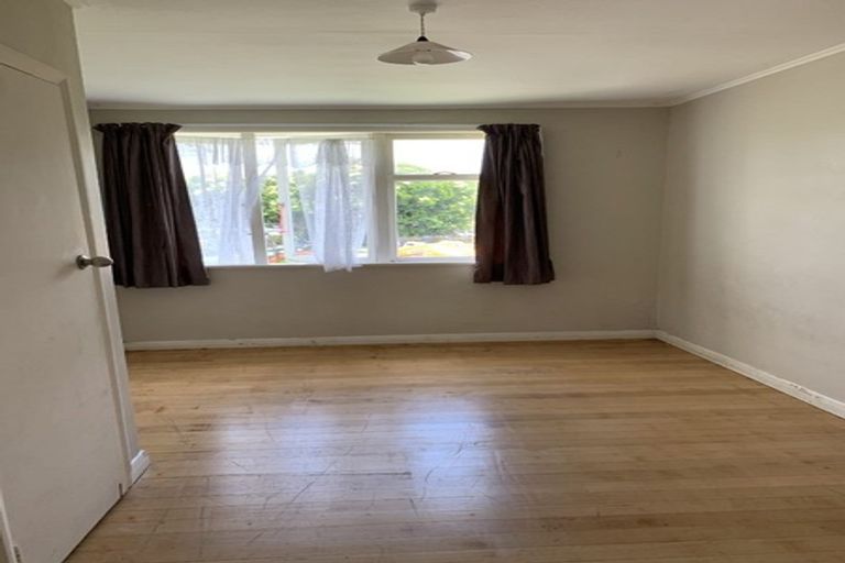 Photo of property in 14 Arimu Road, Papakura, 2110