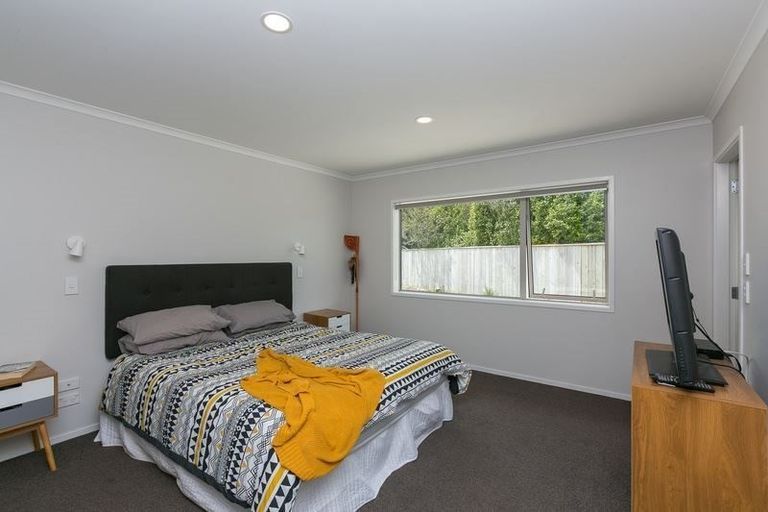 Photo of property in 5 Cross Street, Lepperton, New Plymouth, 4373