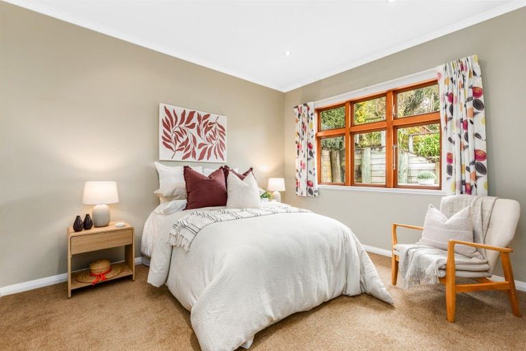Photo of property in 129 Cockayne Road, Khandallah, Wellington, 6035