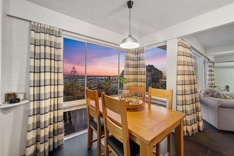 Photo of property in 31 Miramar Place, Pakuranga, Auckland, 2010