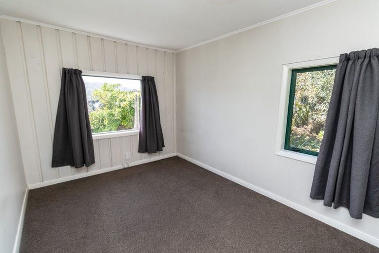 Photo of property in 82 Pembroke Road, Northland, Wellington, 6012
