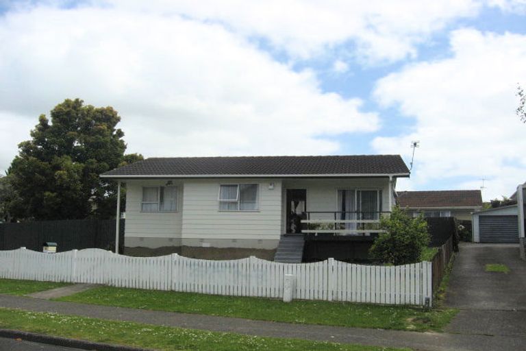 Photo of property in 5 Frobisher Way, Clendon Park, Auckland, 2103