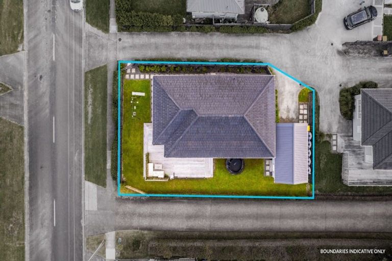 Photo of property in 16 Tapu Road, Huapai, Kumeu, 0810